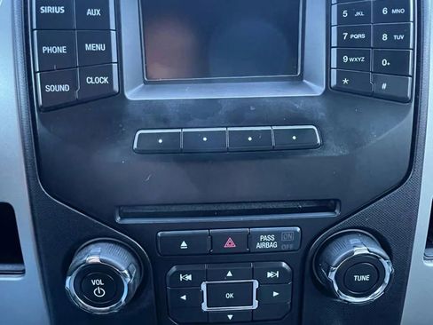 Used 2013 Ford F150 XLT w/ XLT Chrome Pkg image 14