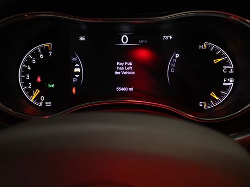 Used 2021 Jeep Grand Cherokee Laredo X image 22