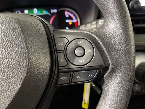 Certified 2025 Toyota RAV4 LE FWD image 27