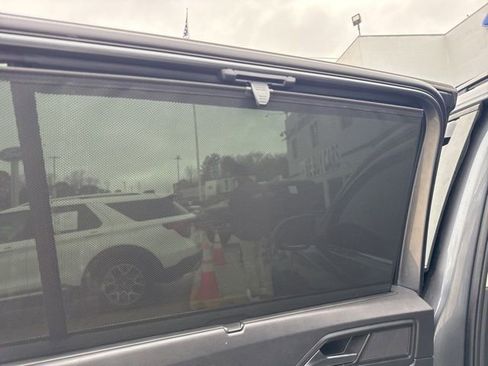 Used 2021 Volkswagen Atlas SE image 32