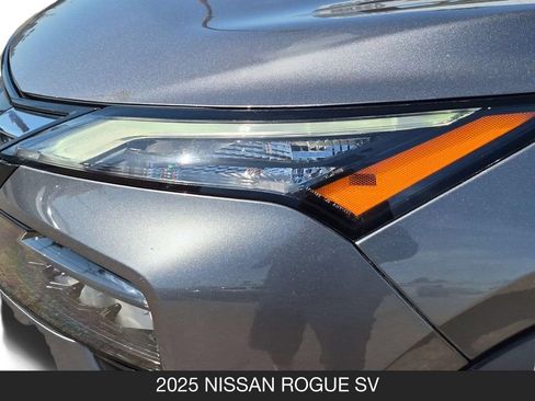 Certified 2025 Nissan Rogue SV FWD image 10
