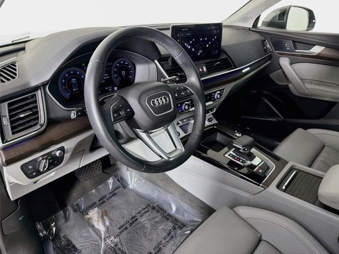 Used 2024 Audi Q5 2.0T Prestige AWD/4WD image 9
