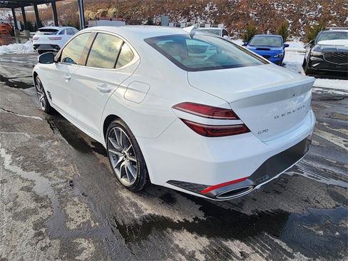 Used 2025 Genesis G70 2.5T image 27