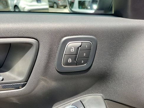 Certified 2023 Ford Escape ST-Line Elite AWD/4WD image 17
