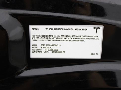 Used 2025 Tesla Model 3 Long Range AWD/4WD image 32
