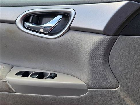 Used 2013 Nissan Sentra S FWD image 6