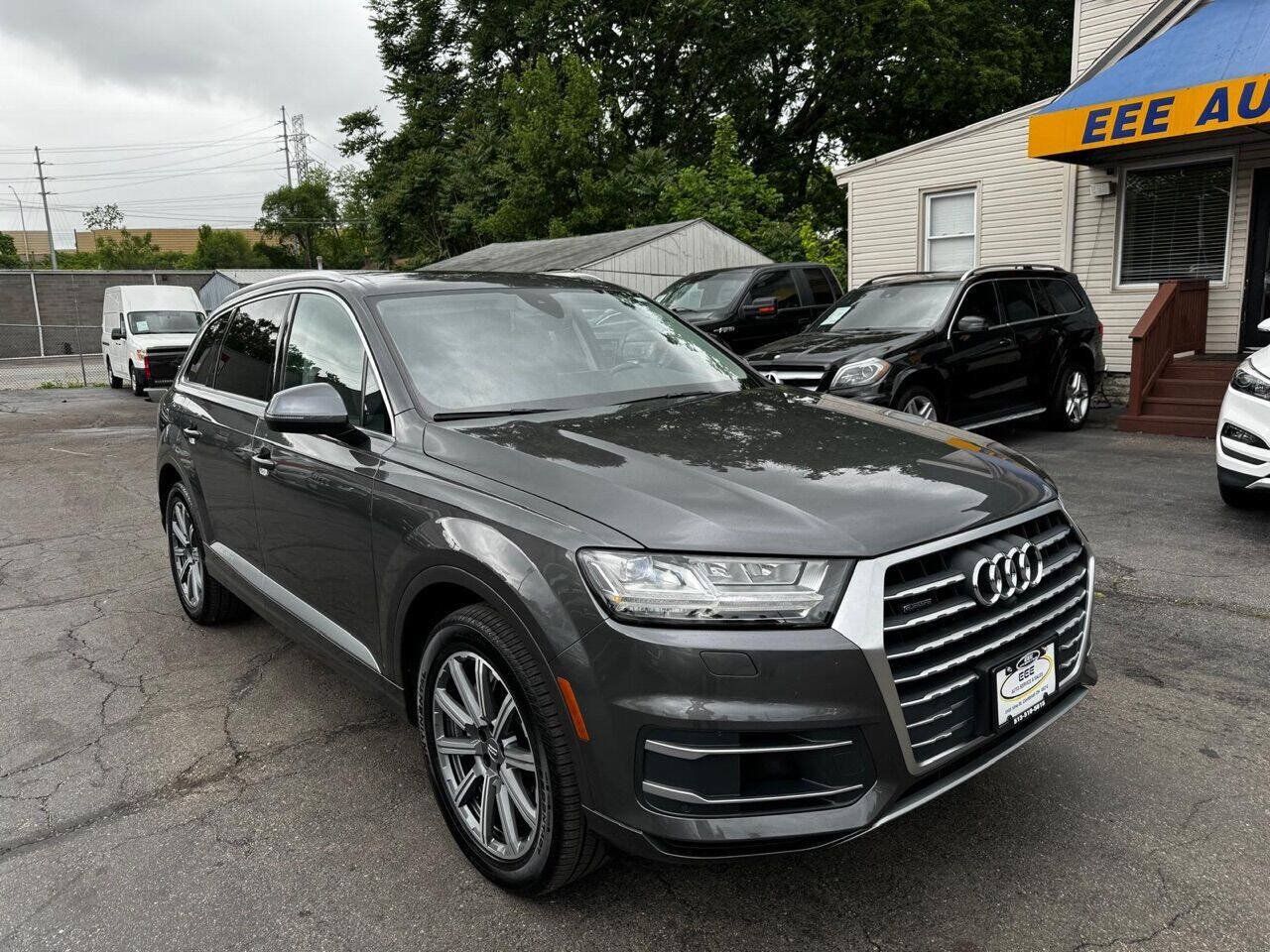 Used 2018 Audi Q7 3.0T Premium Plus w/ Premium Plus Package AWD/4WD image 2