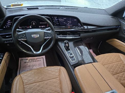 Certified 2021 Cadillac Escalade Premium Luxury AWD/4WD image 15