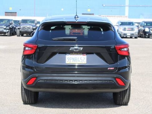 Used 2024 Chevrolet Trax RS w/ Driver Confidence Package FWD image 4