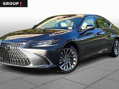 New 2025 Lexus ES 300h w/ Luxury Package