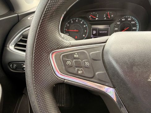 Used 2021 Chevrolet Malibu LT FWD image 18