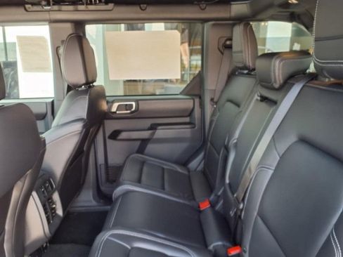 New 2025 Ford Bronco Outer Banks AWD/4WD image 7