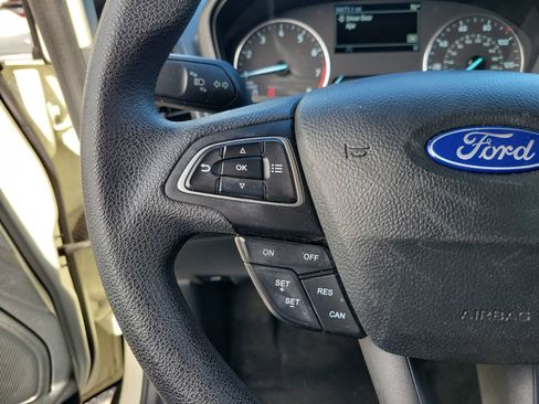 Used 2021 Ford EcoSport SE w/ SE Convenience Package image 28