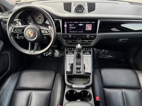 Used 2024 Porsche Macan AWD/4WD image 12