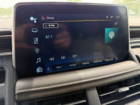 Used 2022 Chevrolet Tahoe LT w/ LT Signature Plus Package image 13