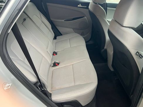 Used 2019 Hyundai Tucson SE FWD image 17