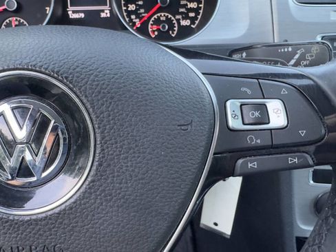 Used 2015 Volkswagen Golf S image 14