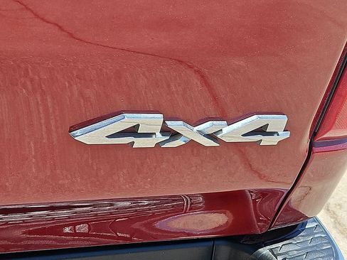 Used 2020 RAM 1500 Laramie AWD/4WD image 18