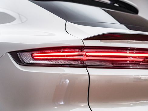 Used 2025 Porsche Cayenne GTS image 11