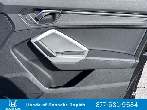 Used 2024 Audi Q3 2.0T Premium image 30