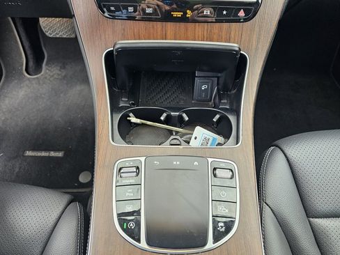 Used 2021 Mercedes-Benz GLC 300 4MATIC image 57