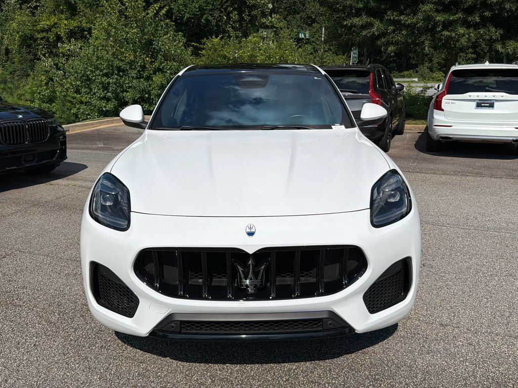 Used 2023 Maserati Grecale Modena AWD/4WD image 2