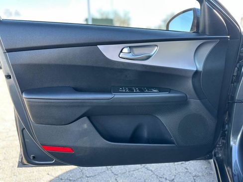 Used 2022 Kia Forte Sedan FWD image 16