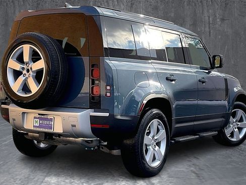 Used 2025 Land Rover Defender 110 S image 6