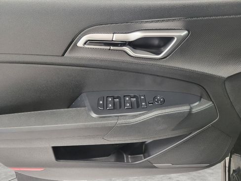 Used 2025 Kia Sportage LX image 26