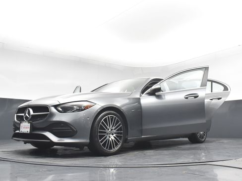 Used 2022 Mercedes-Benz C 300 4MATIC Sedan w/ Exclusive Trim Package image 34