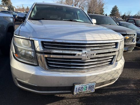Used 2018 Chevrolet Suburban Premier image 6