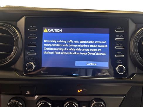 Used 2020 Toyota Tacoma SR AWD/4WD image 25