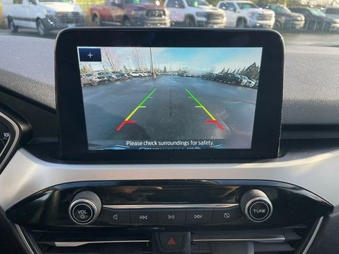 Used 2020 Ford Escape SE image 22