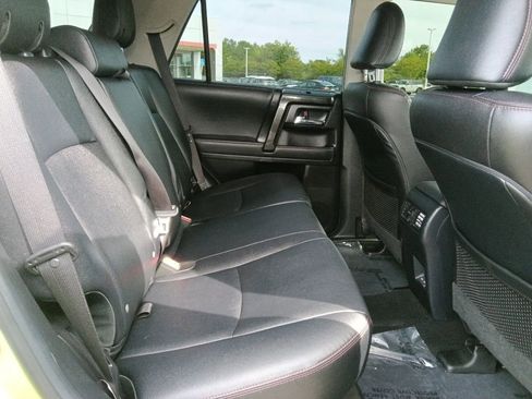Used 2023 Toyota 4Runner TRD Off-Road Premium w/ Moonroof Package AWD/4WD image 31