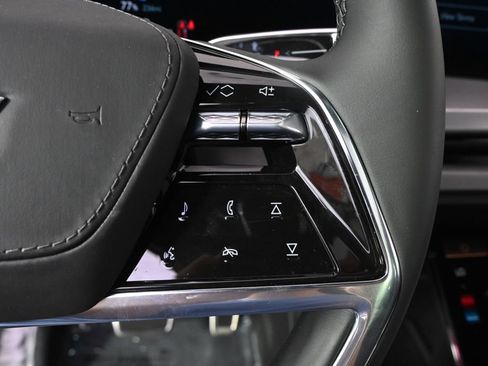 New 2027 Cadillac Vistiq Sport w/ LPO, Floor Liner Package AWD/4WD image 37