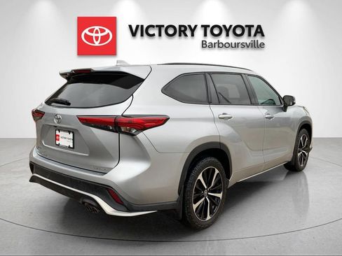 Used 2022 Toyota Highlander XSE image 7