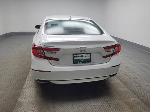 Used 2018 Honda Accord EX image 6