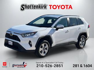 Used 2019 Toyota RAV4 XLE video 1