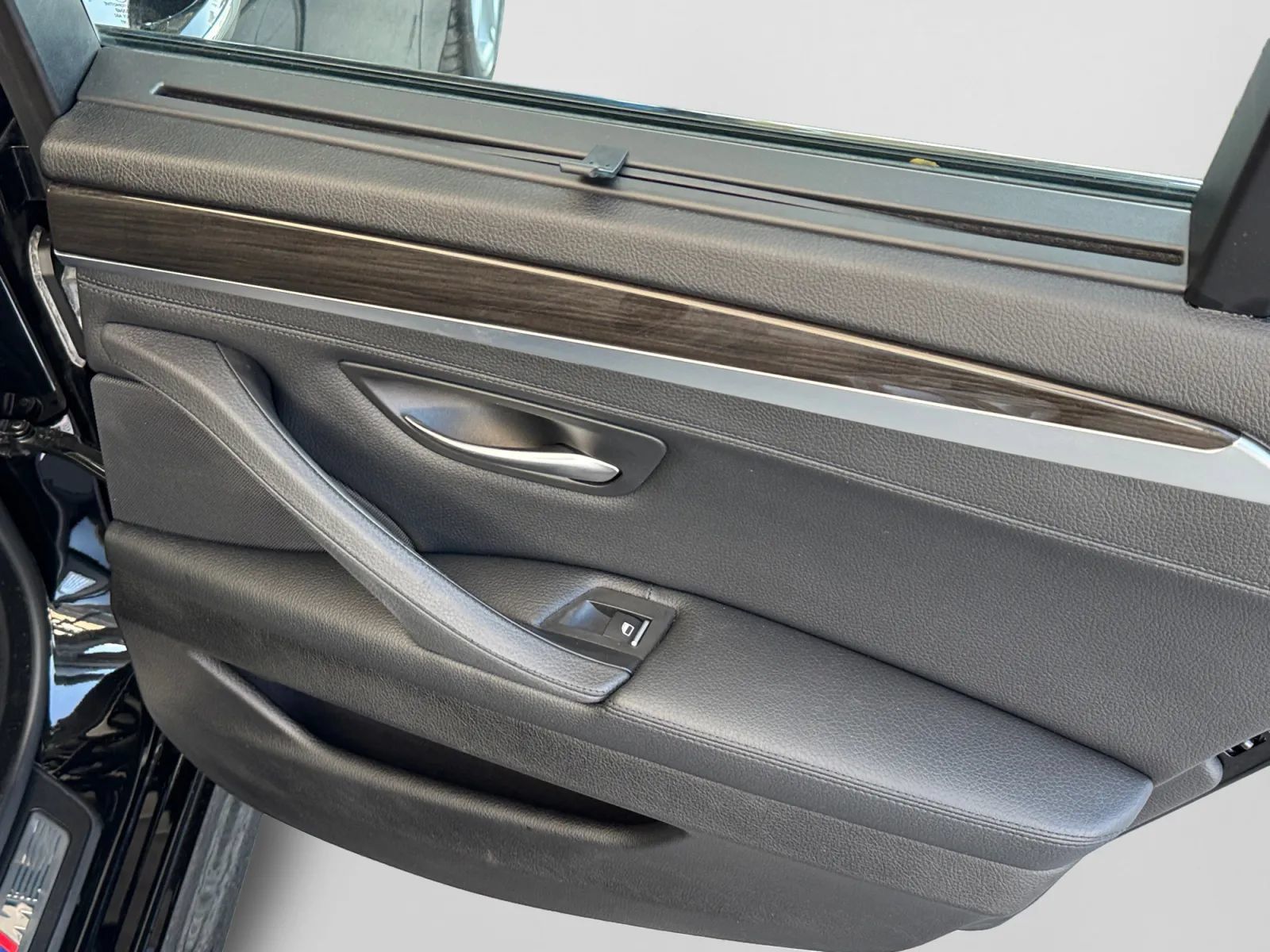 Used 2014 BMW 550i Sedan RWD image 20