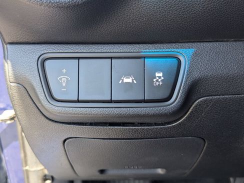 Used 2020 Kia Forte LXS FWD image 23
