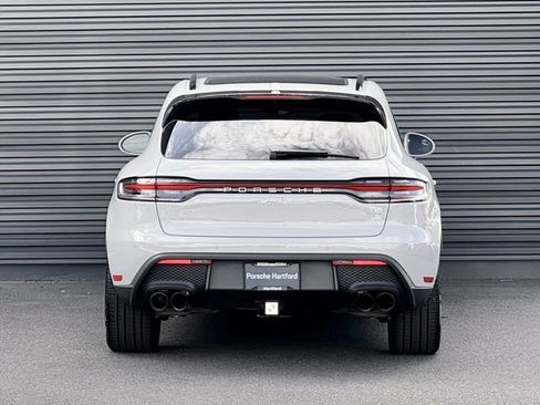 Certified 2026 Porsche Macan AWD/4WD image 6