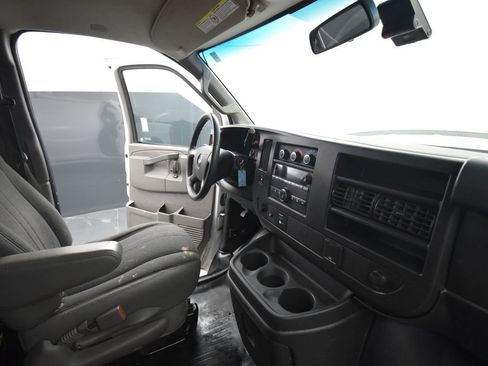 Used 2019 Chevrolet Express 2500 w/ Driver Convenience Package image 15