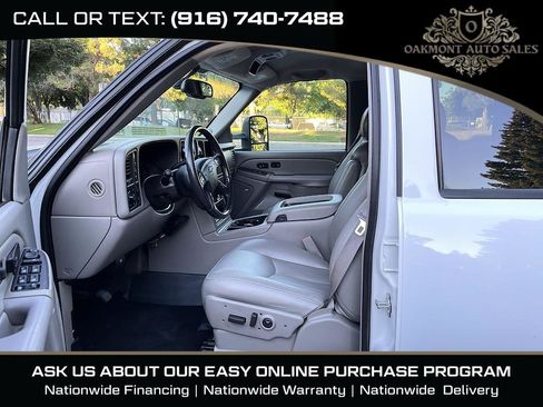 Used 2005 Chevrolet Silverado 2500 LT w/ Heavy-Duty Power Package AWD/4WD image 16