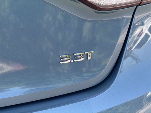 Used 2018 Genesis G80 3.3T Sport RWD image 8