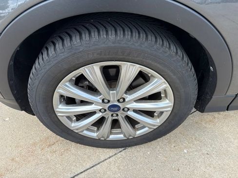 Used 2017 Ford Escape Titanium AWD/4WD image 12