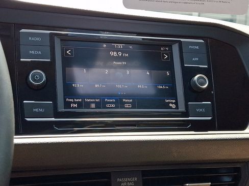 Certified 2021 Volkswagen Jetta SE w/ SE Cold Weather Package FWD image 17