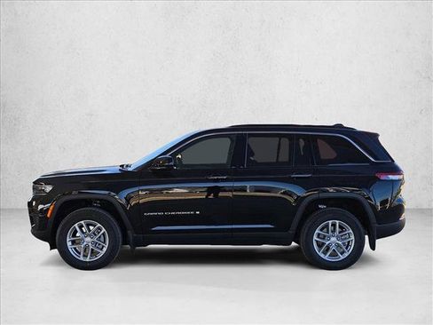 New 2025 Jeep Grand Cherokee Laredo X w/ Luxury Tech Group I image 9