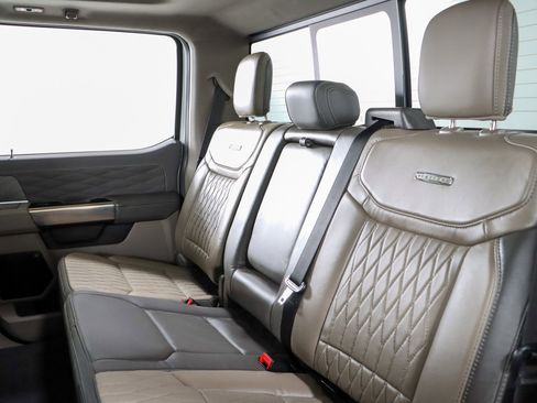 Used 2025 Ford F450 Platinum w/ Platinum Plus Package image 29