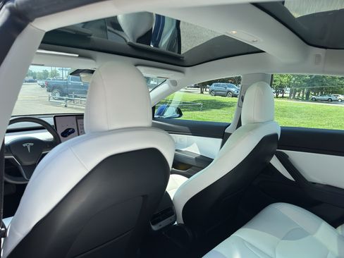 Used 2019 Tesla Model 3 AWD/4WD image 16