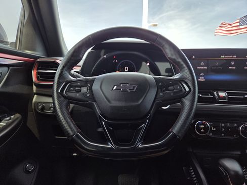 Used 2025 Chevrolet TrailBlazer RS w/ Convenience Package image 43